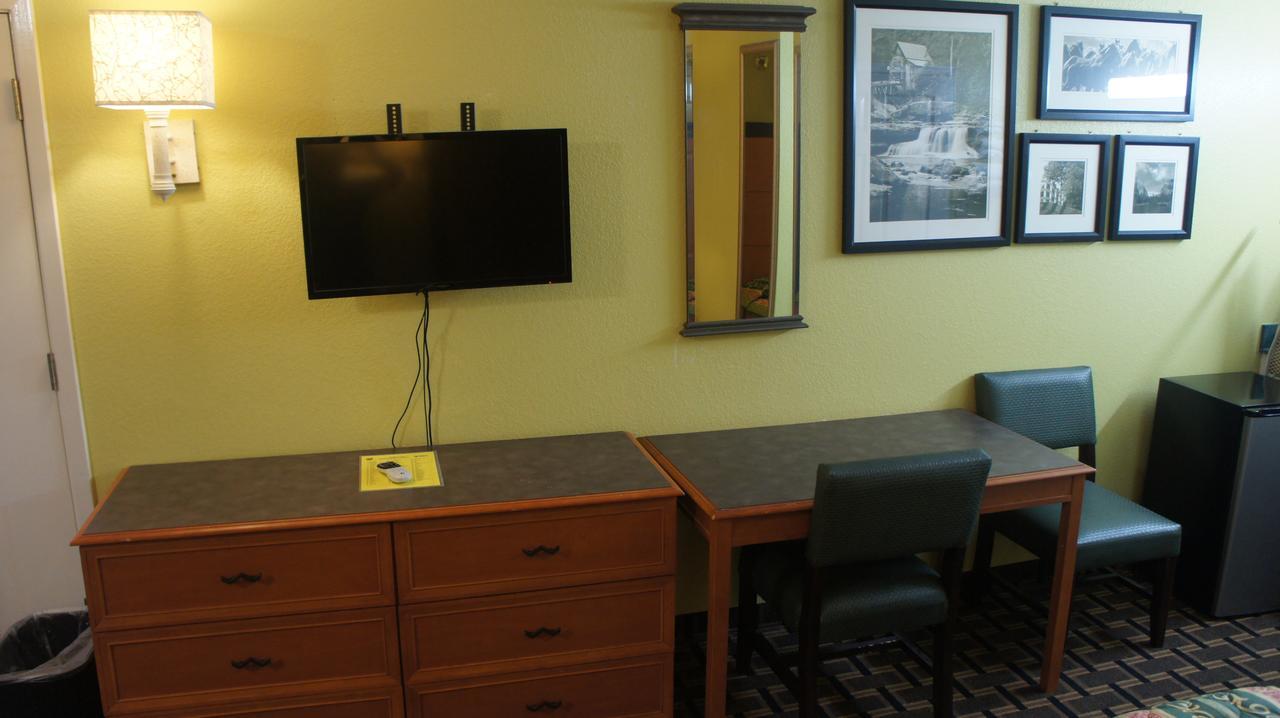Regency Inn Taylor Екстер'єр фото
